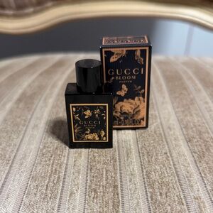Gucci Bloom Mini Eau de Parfum in Black & Gold Floral